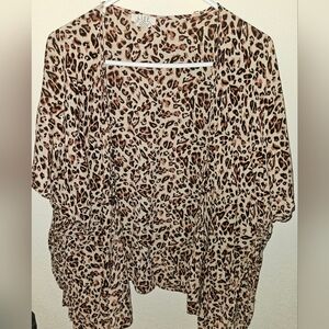 L.I.F.E. Love Is For Eternity Womans Sheer Cheetah Print Short Sleeve Size Xl